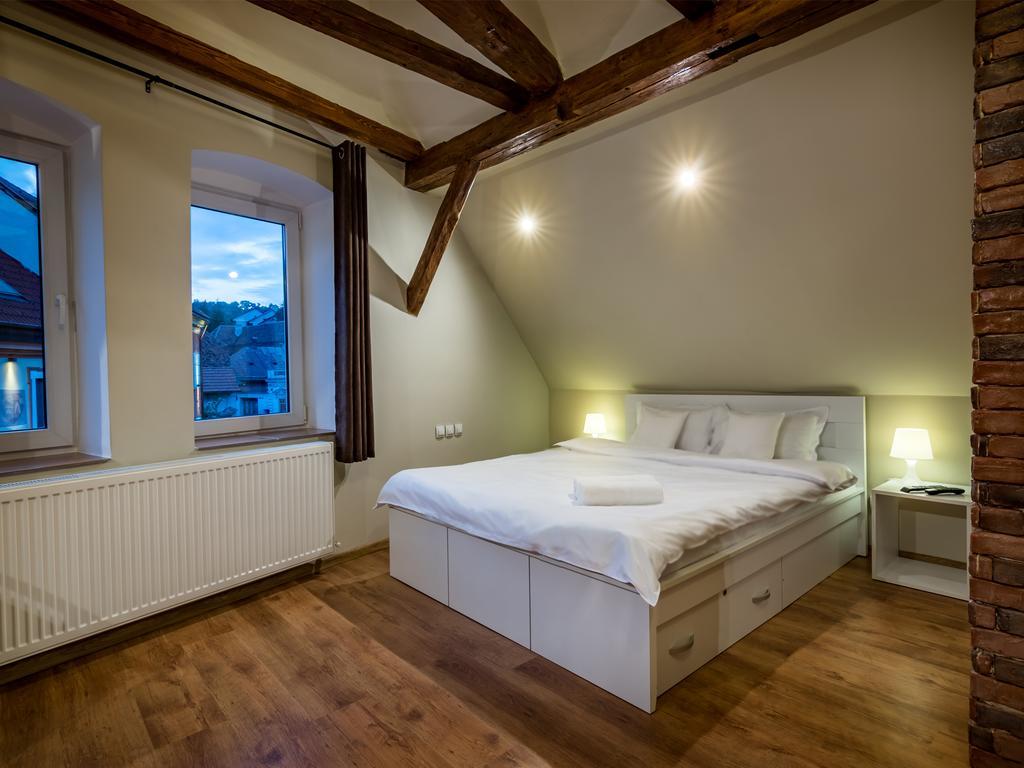 Unseen Apartament